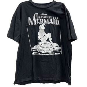 The Little Mermaid Black White graphic tee sz XL